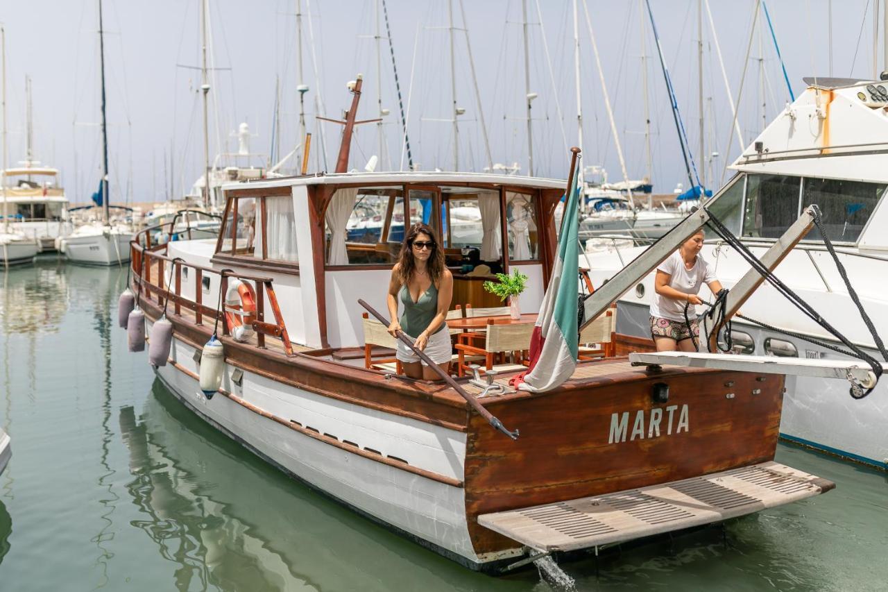 Marta Boat B&B Castelsardo Eksteriør billede